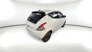 LANCIA Ypsilon usata, con Airbag