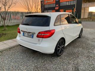 MERCEDES-BENZ B 180 usata, con Alzacristalli elettrici