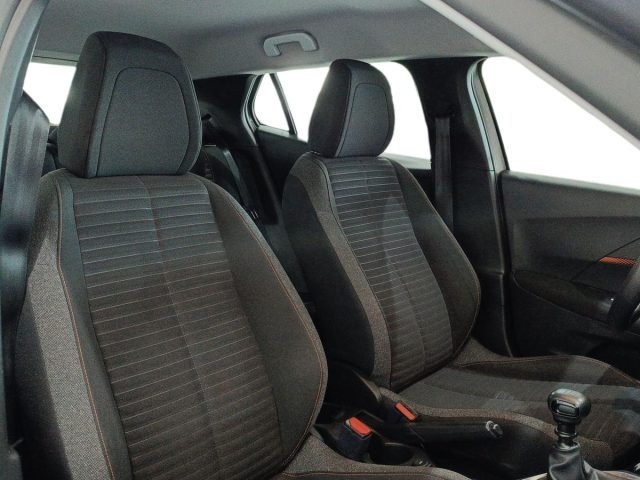 PEUGEOT 2008 usata, con Cruise Control
