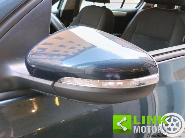VOLKSWAGEN Golf usata, con Isofix