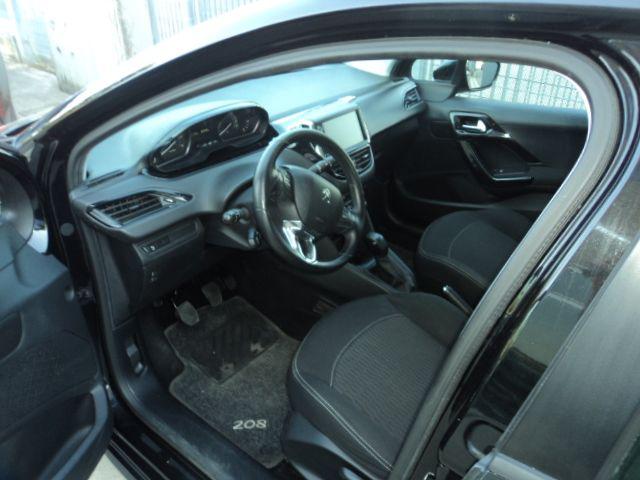 PEUGEOT 208 usata, con Boardcomputer