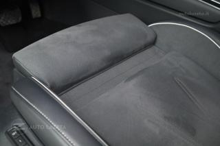 VOLKSWAGEN Passat usata, con Autoradio