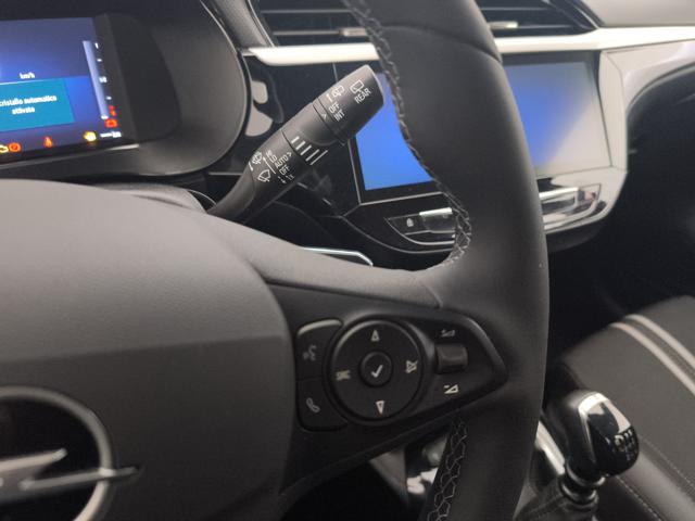 OPEL Corsa usata, con Volante in pelle