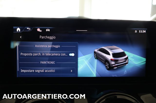 MERCEDES-BENZ GLA 180 usata, con Sedile posteriore sdoppiato