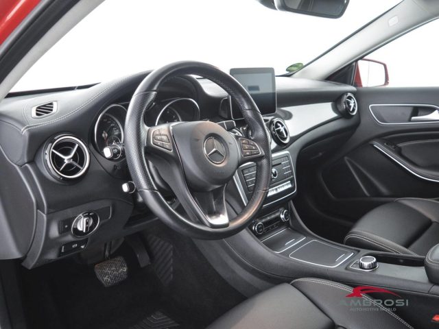 MERCEDES-BENZ GLA 200 usata 7
