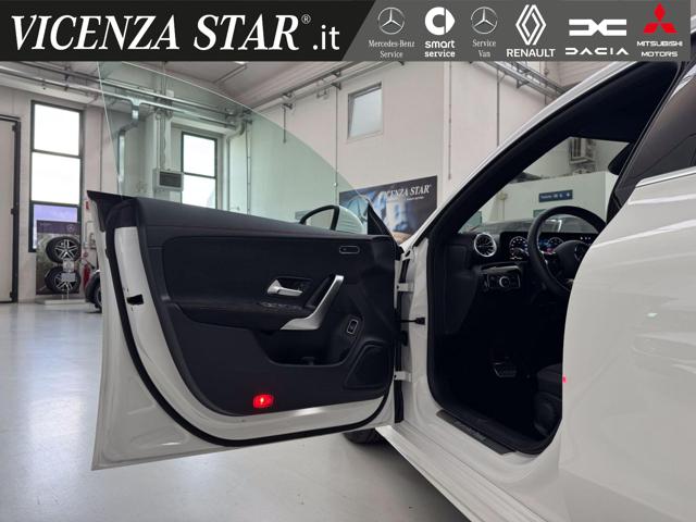 MERCEDES-BENZ CLA 200 usata, con USB