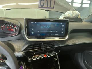 PEUGEOT 2008 usata, con USB