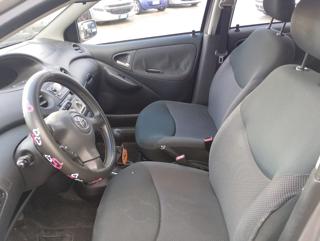 TOYOTA Yaris usata, con Cerchi in lega