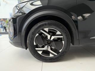 PEUGEOT 2008 usata, con Sensori di parcheggio anteriori