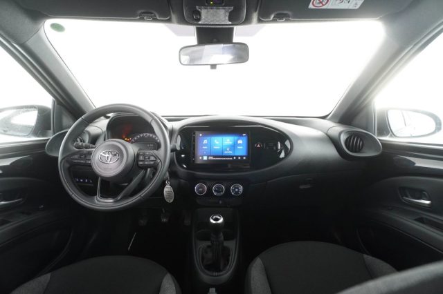 TOYOTA Aygo X usata 9
