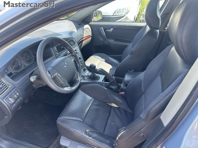 VOLVO V70 usata 12