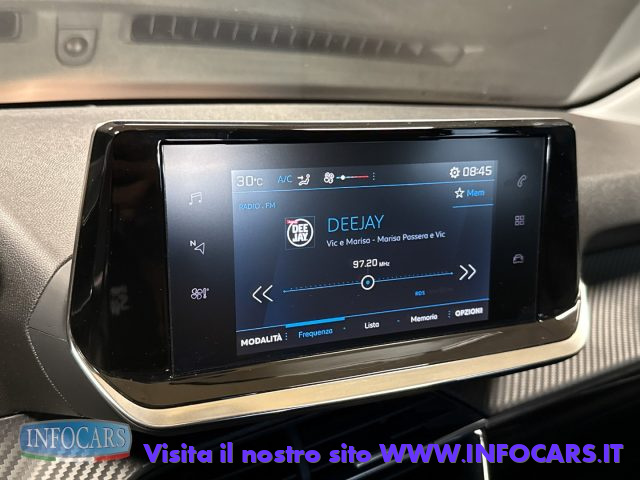PEUGEOT 208 usata, con Volante in pelle