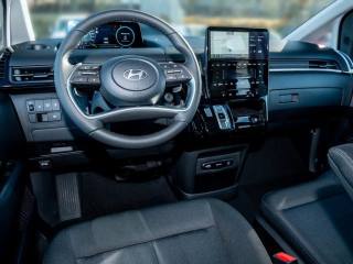 HYUNDAI Staria usata, con Controllo automatico clima