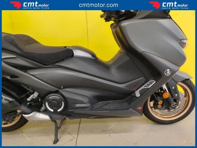 YAMAHA T-Max 560 usata 11