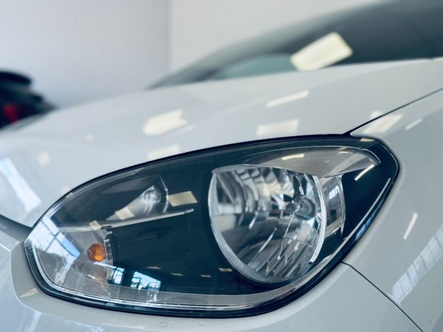 VOLKSWAGEN up! usata, con Chiusura centralizzata