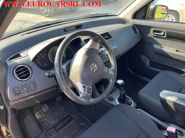 SUZUKI Swift usata, con Chiusura centralizzata