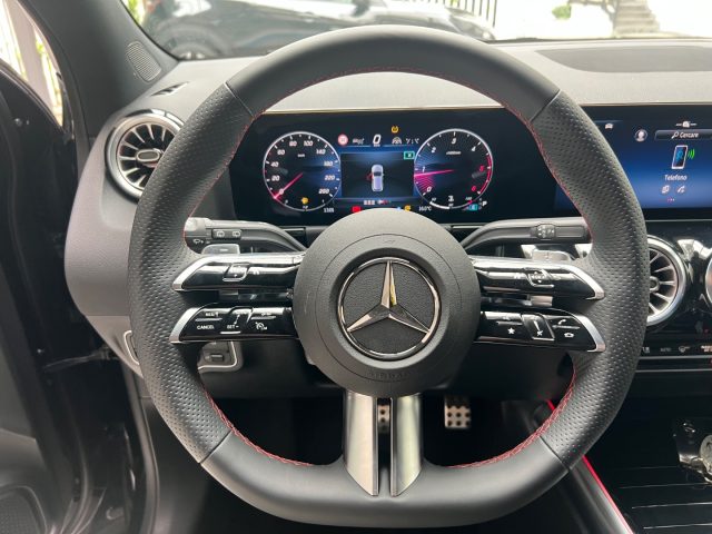 MERCEDES-BENZ GLA 180 usata, con Fari LED