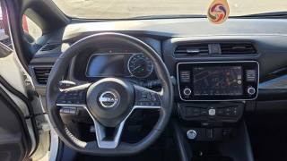 NISSAN Leaf usata, con Park Distance Control