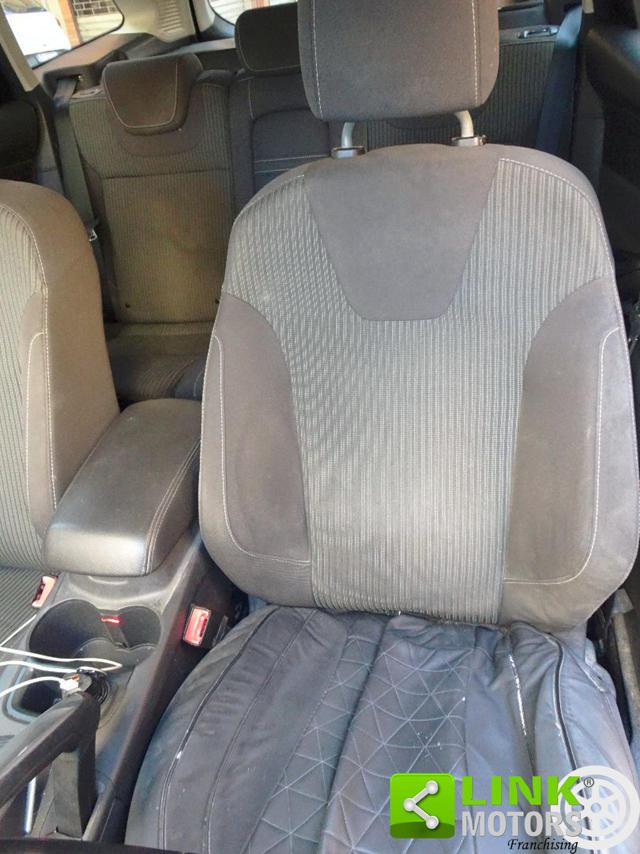 FORD Focus usata, con USB