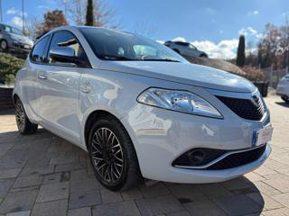 LANCIA Ypsilon usata, con Airbag