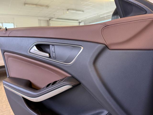 MERCEDES-BENZ CLA 180 usata, con Fari Xenon