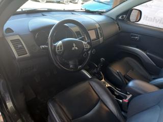 MITSUBISHI Outlander usata, con Boardcomputer