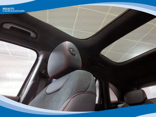 MERCEDES-BENZ GLA 200 usata, con Controllo automatico clima