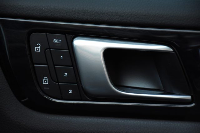 PORSCHE Cayenne usata, con Telecamera per parcheggio assistito