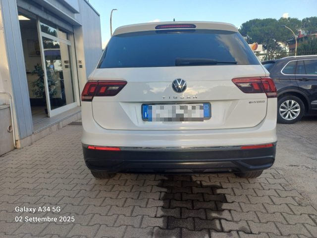 VOLKSWAGEN Tiguan usata, con Airbag laterali