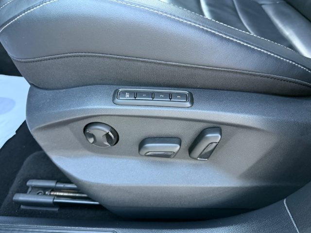 VOLKSWAGEN T-Roc usata, con Autoradio digitale