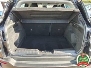 JEEP Avenger usata, con USB