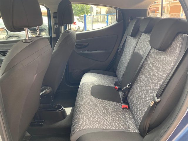 LANCIA Ypsilon usata, con USB