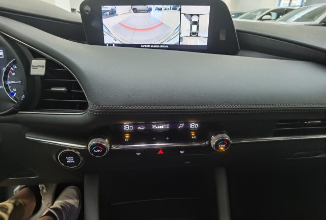 MAZDA 3 usata, con Fari LED
