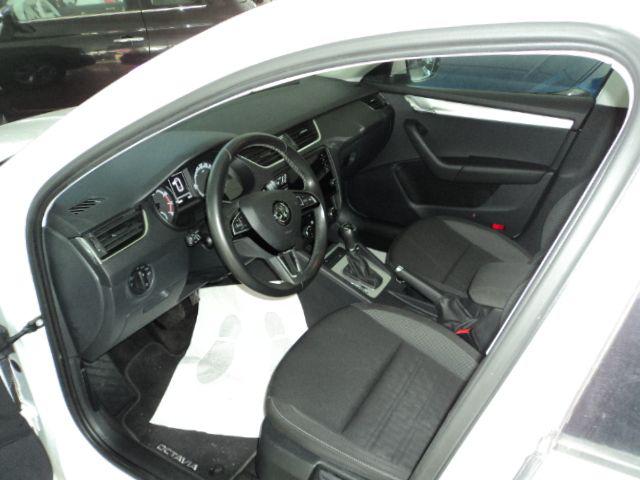 SKODA Octavia usata, con Airbag Passeggero