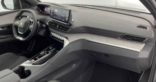 PEUGEOT 5008 usata, con Touch screen