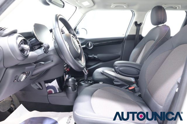 MINI Cooper usata, con Fari LED