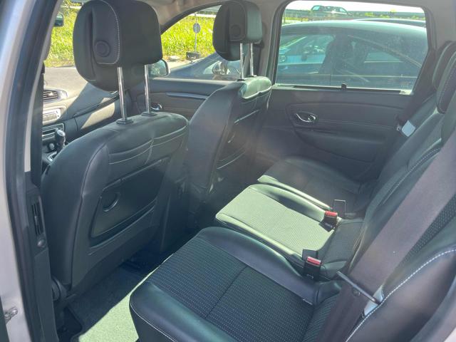 RENAULT Scenic usata, con Chiusura centralizzata