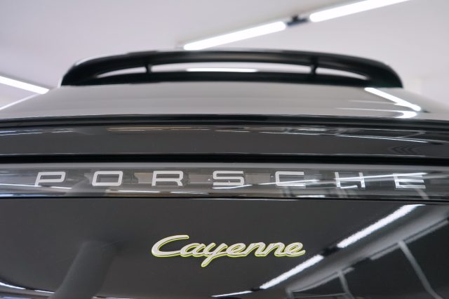 PORSCHE Cayenne usata, con Specchietti laterali elettrici