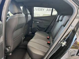PEUGEOT 2008 usata, con Sedile posteriore sdoppiato