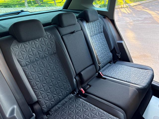 VOLKSWAGEN Tiguan usata, con USB
