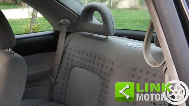 VOLKSWAGEN New Beetle usata 25