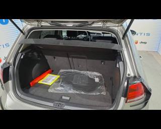 VOLKSWAGEN Golf usata, con Isofix