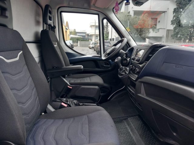 IVECO Daily usata 10