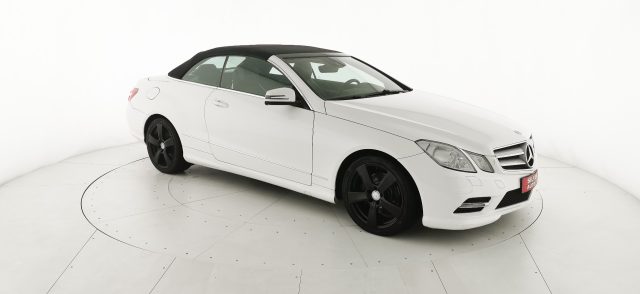 MERCEDES-BENZ E 220 usata 41