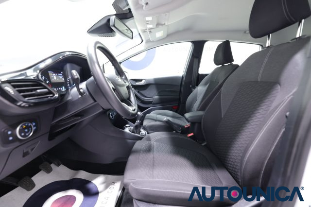 FORD Fiesta usata, con Fari LED