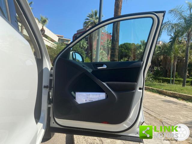 VOLKSWAGEN Tiguan usata, con Specchietti laterali elettrici