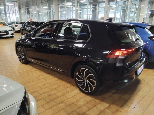 VOLKSWAGEN Golf usata, con Autoradio