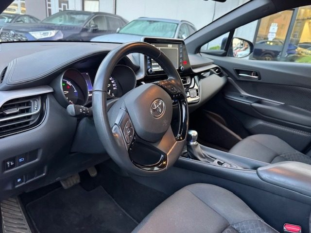 TOYOTA C-HR usata, con Controllo trazione