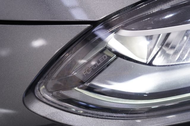 FORD Fiesta usata, con Specchietti laterali elettrici