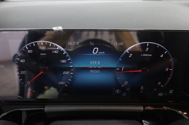 MERCEDES-BENZ CLA usata 6